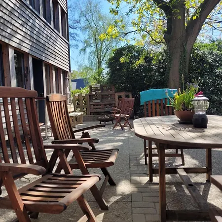 Gemuetliches In Grossem Architektenhaus Homestay Niederdorla